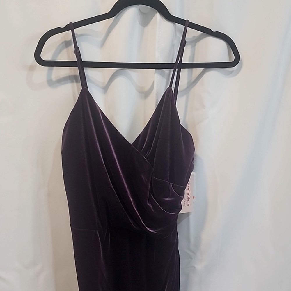 Spaghetti strap velvet dress